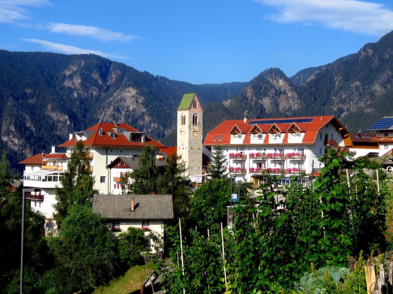 Gasthaus Zum Weissen Kreuz Lazfons エクステリア 写真